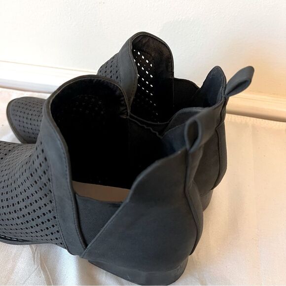 Restricted women’s Grey heel ankle boots size 8.5 - Picture 7 of 15